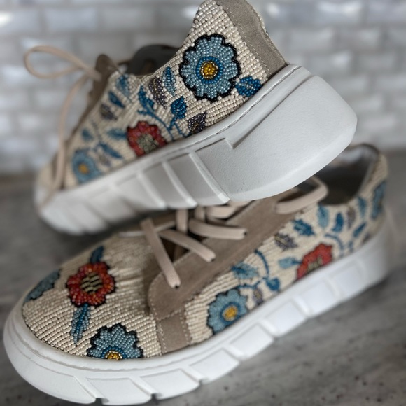 FREE PEOPLE | VIEW FROM THE TOP - SAND fully beaded sneakers - Picture 7 of 14